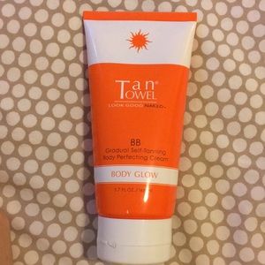 Tan Towel Gradual Self-Tanning Body Perfecting